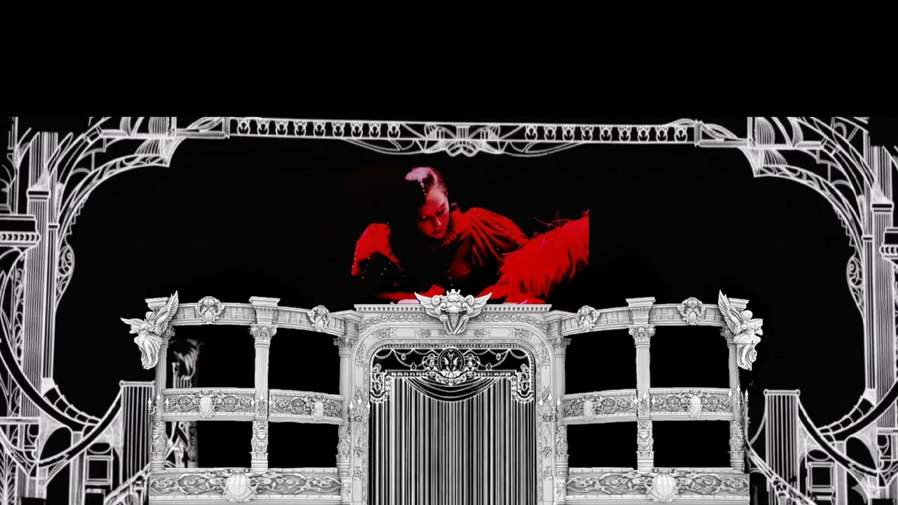 Welcome to my opera house.🖤