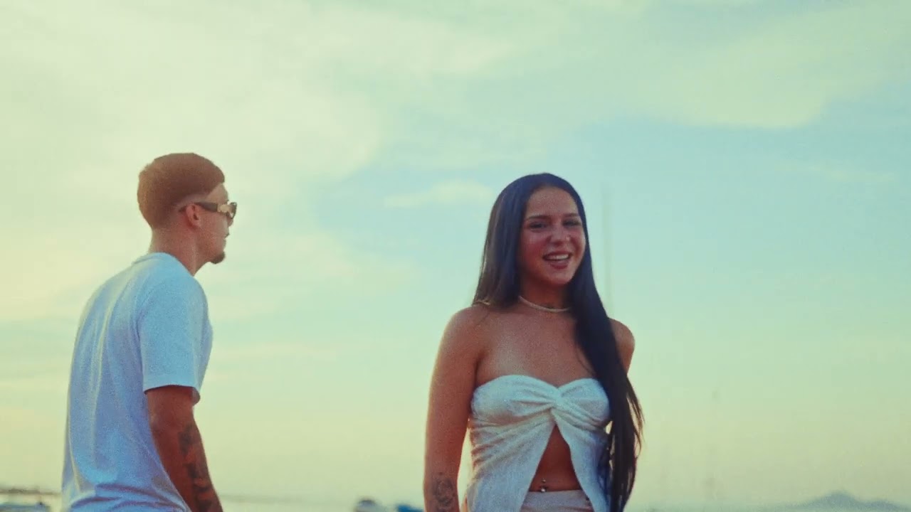 Moni Fernández - Cuando me besas ft JC el Diamante & Dímelo Sane