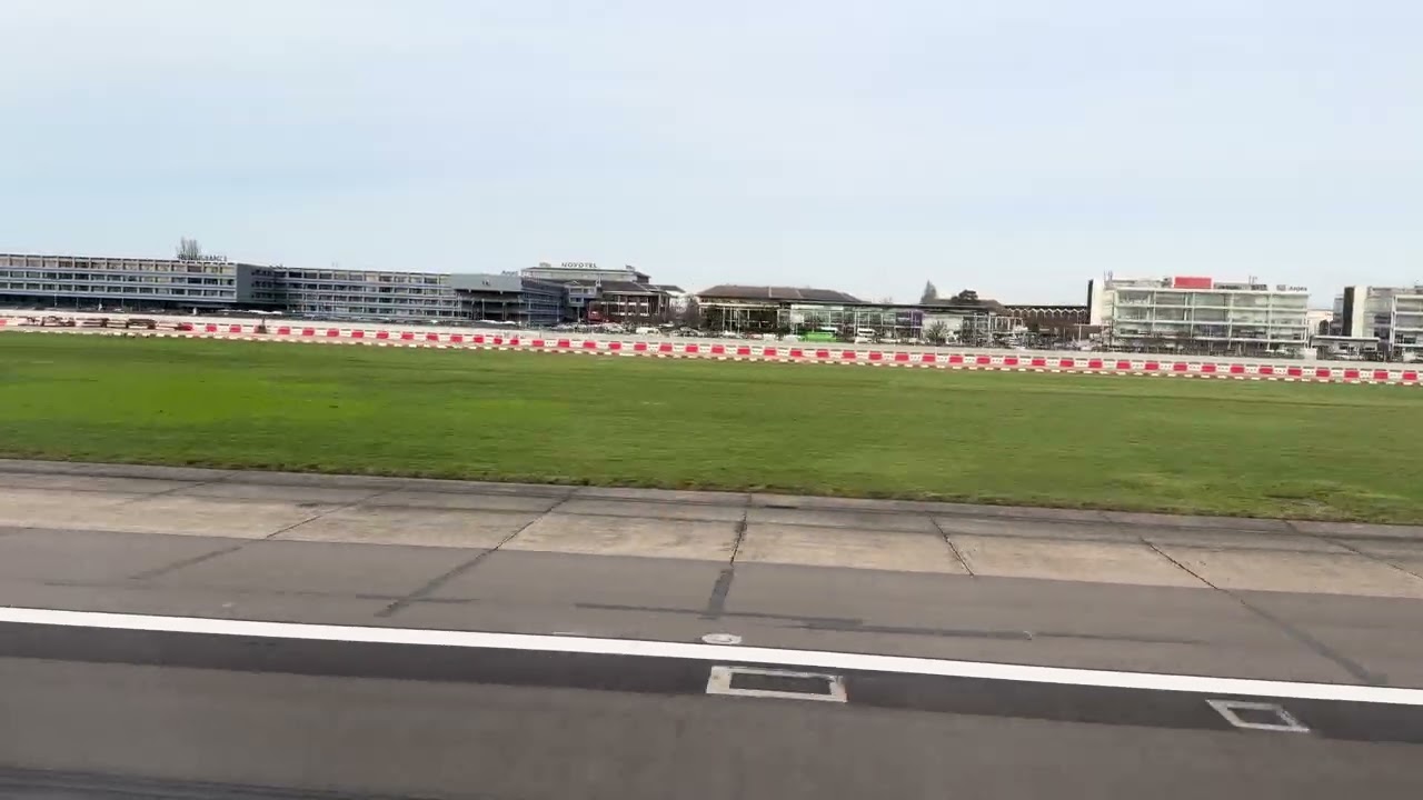 London Heathrow sunny takeoff