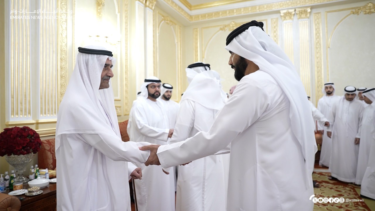 حمد الشرقي يستقبل جموع المهنئين بشهر رمضان بحضور ولي العهد