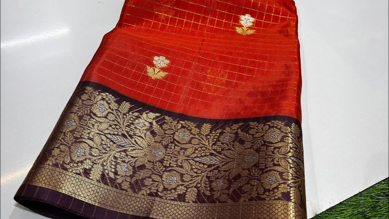 Banarasi saree at ₹999 freeshipping.🥳🥳To order whatsapp 9342405172.