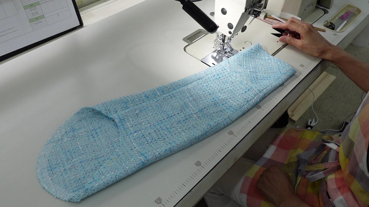 How to sew Sleeves of a Collarless Jacket for Women