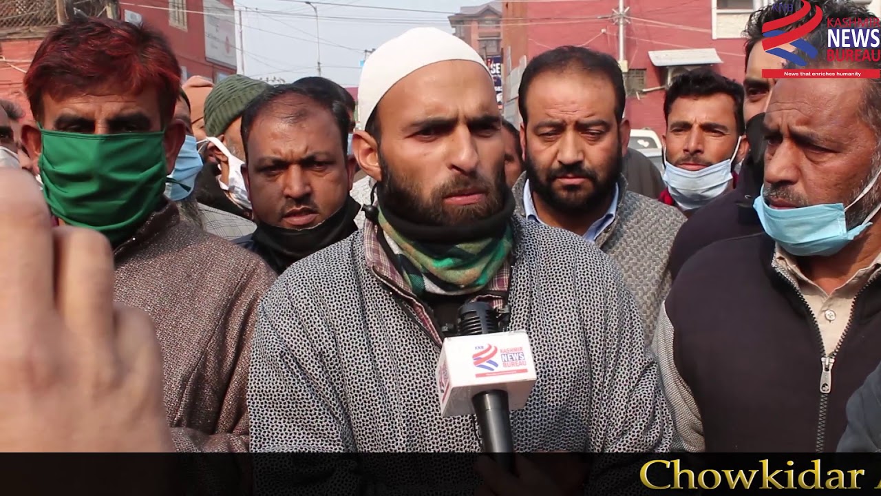 All Jammu And Kashmir Chowkidar Association Stage Protest In Press Colony Srinagar