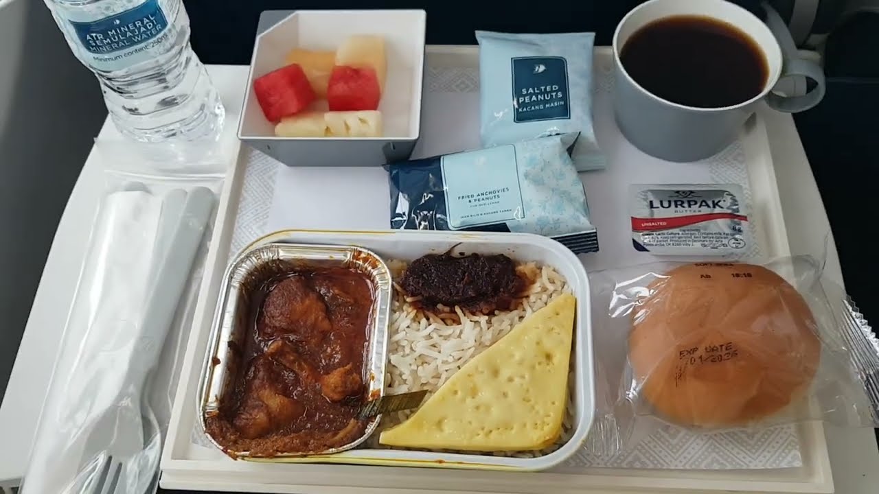 Malaysia Airlines Inflight Lunch Kuala Lumpur KUL - MNL Ninoy Aquino Airport NAIA Manila Philippines