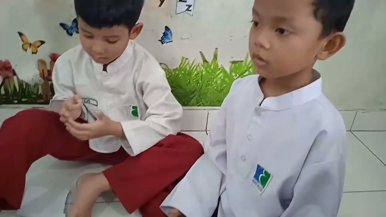 Kegiatan Membuat Poster Sasatoan Pelajaran Bahasa Sunda Kelas 1 SD 🤩