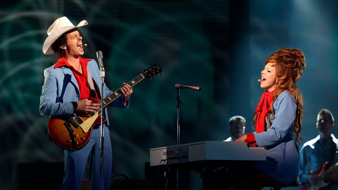 Mikel Herzog y Andrea Guasch imitan a Bruno Mars y Lady Gaga en 