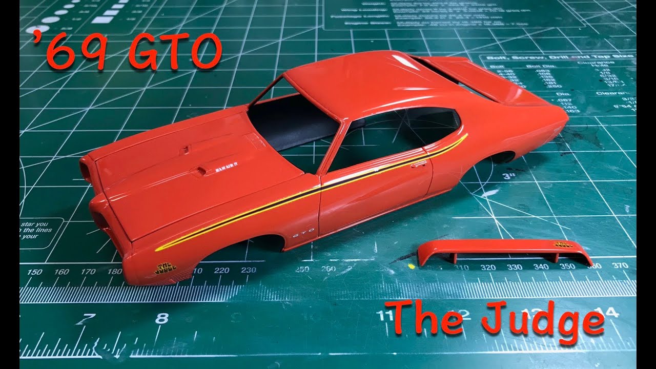 Building the Revell 69 Pontiac GTO Judge 1/24 scale model Part 2