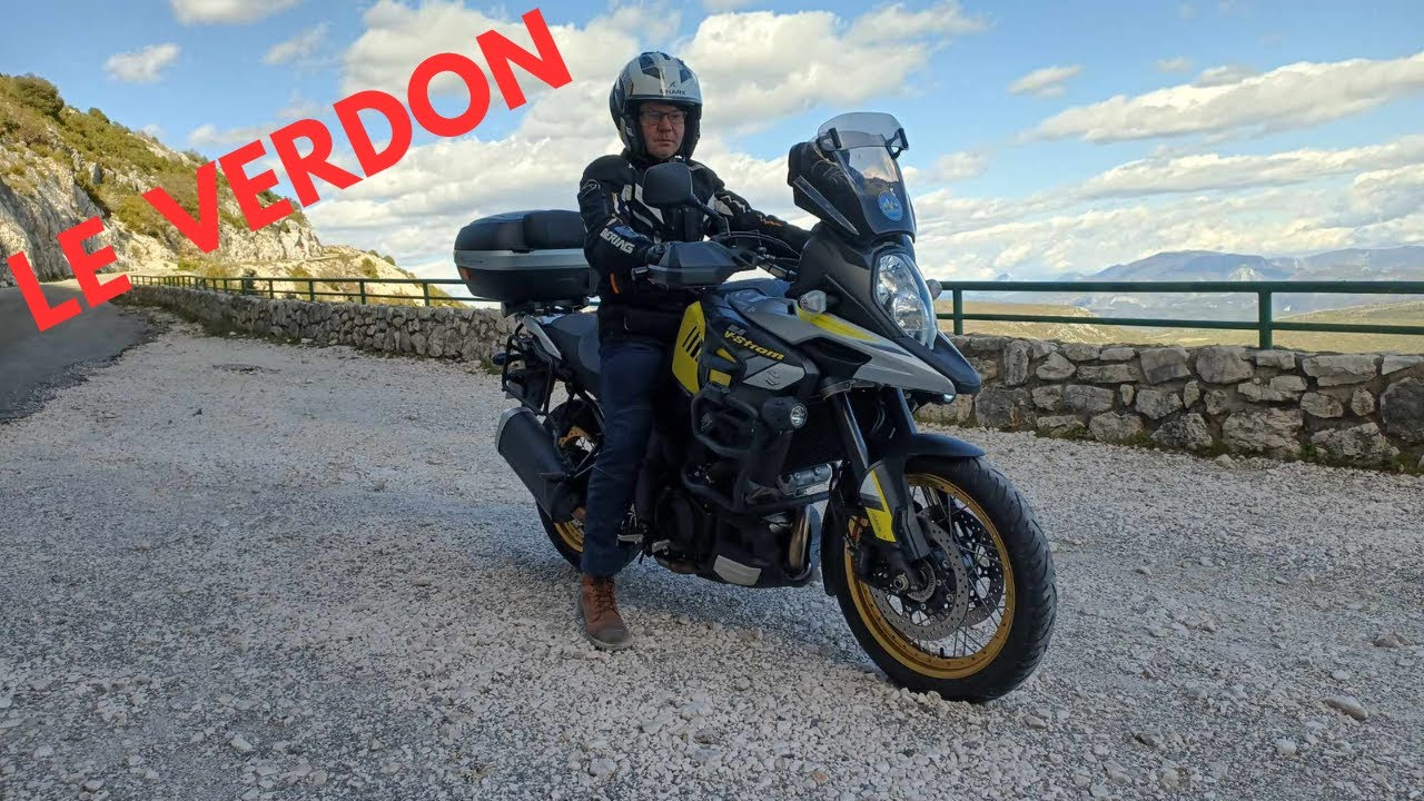 Le Verdon. Lac de Sainte Croix- Les salles sur Verdon  EN SUZUKI  V-STROM 1000 XT