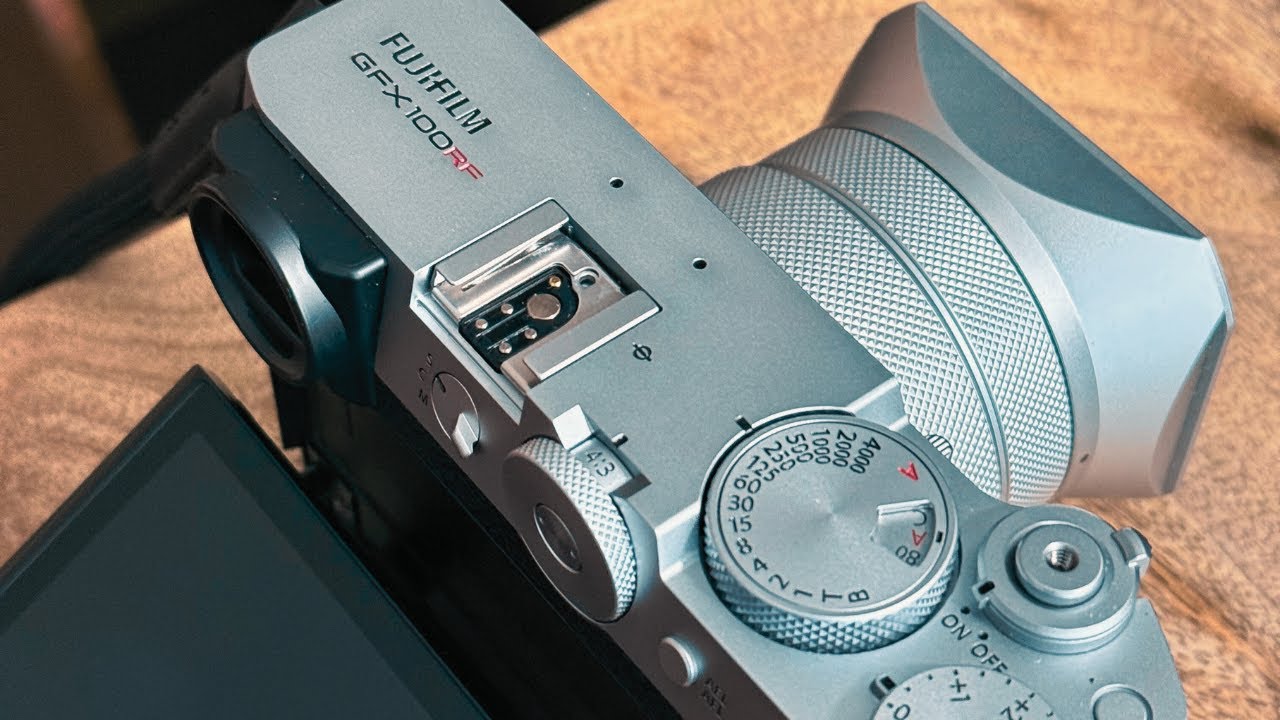 Fujifilm GFX100RF — камера, доставляющая удовольствие, но не для новичков.