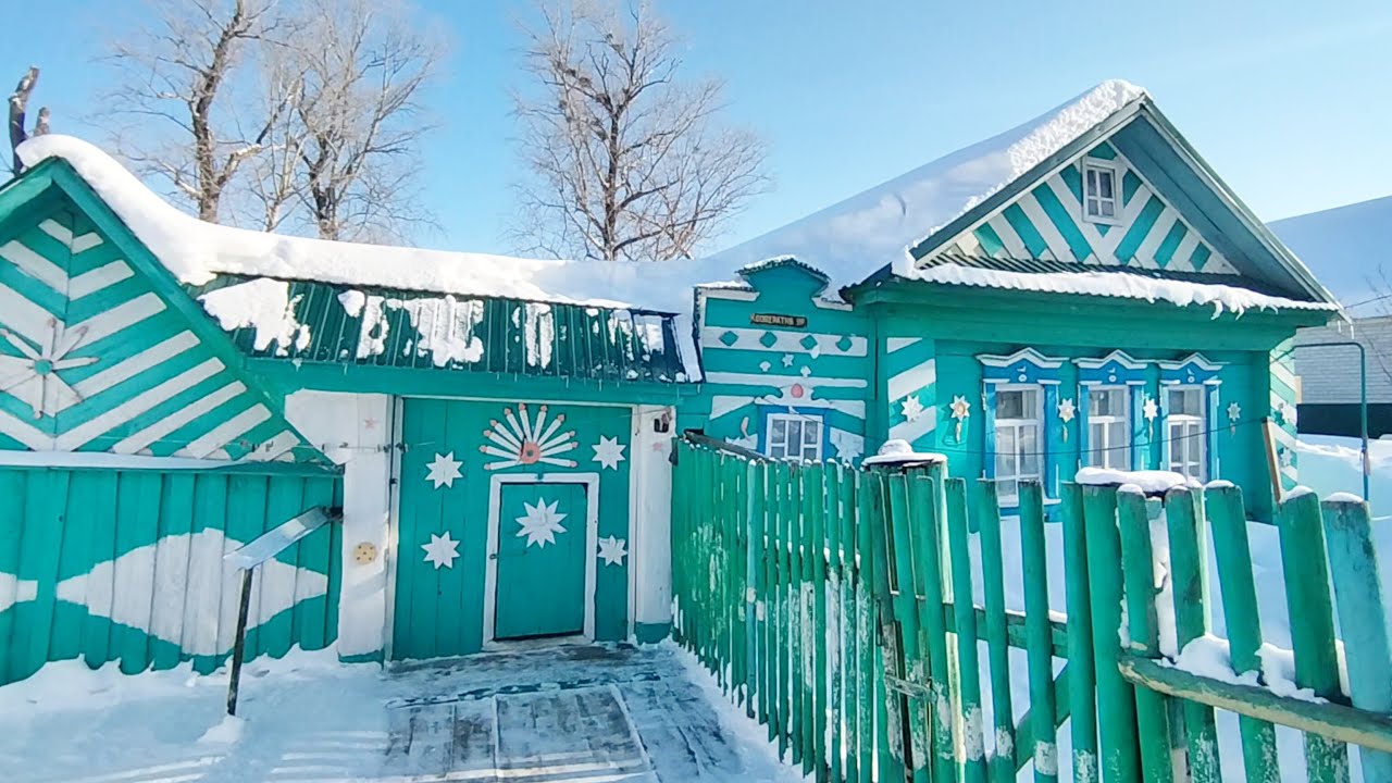 Как живет одинокая пожилая бабушка зимой в деревне