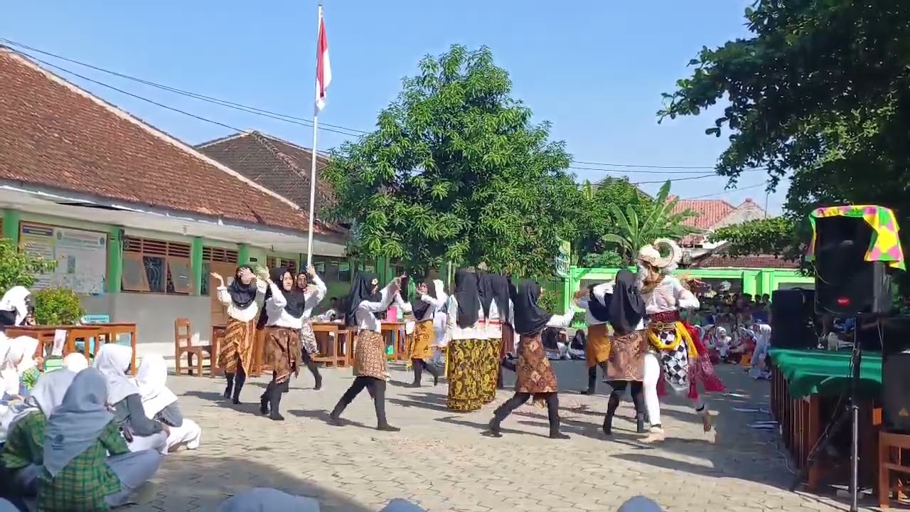 Pentas Seni Kelas 8A1 2024/2025