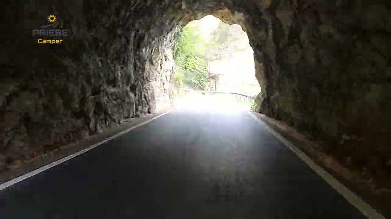 Mit dem Fahrrad vom Campingplatz in Riva di Solto nach Castro. Immer am Iseosee entlang.