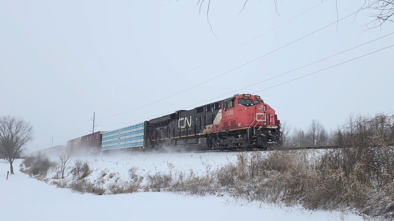 Canadian National  -  Eastbound Freight Train with DPU    25 Jan 26