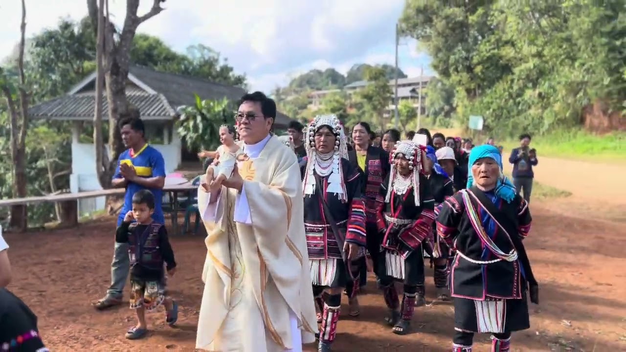 #อาข่าเณรน้อย คริสต์มาส ณ วัดคู่วิวาห์ศักดิ์สิทธิ์ ปางริมกรณ์ เชียงราย