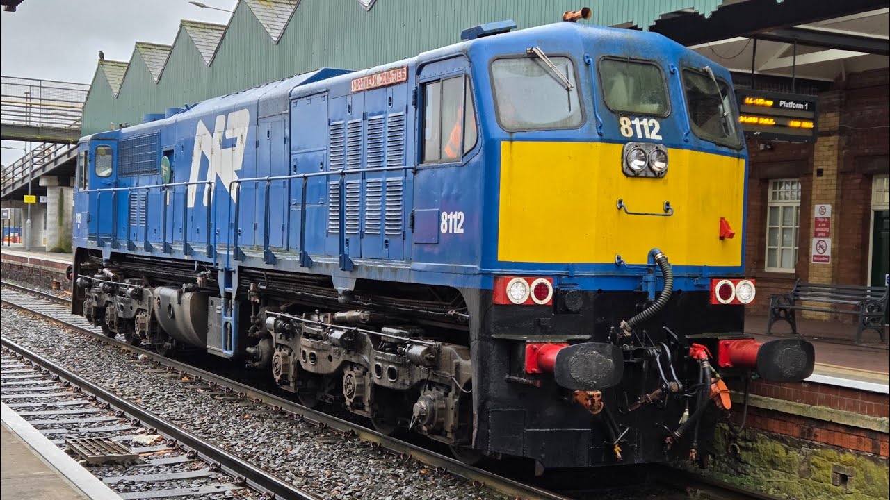 NIR 111 Class Loco 112 running light at Mossley West & Antrim. 18/11/25