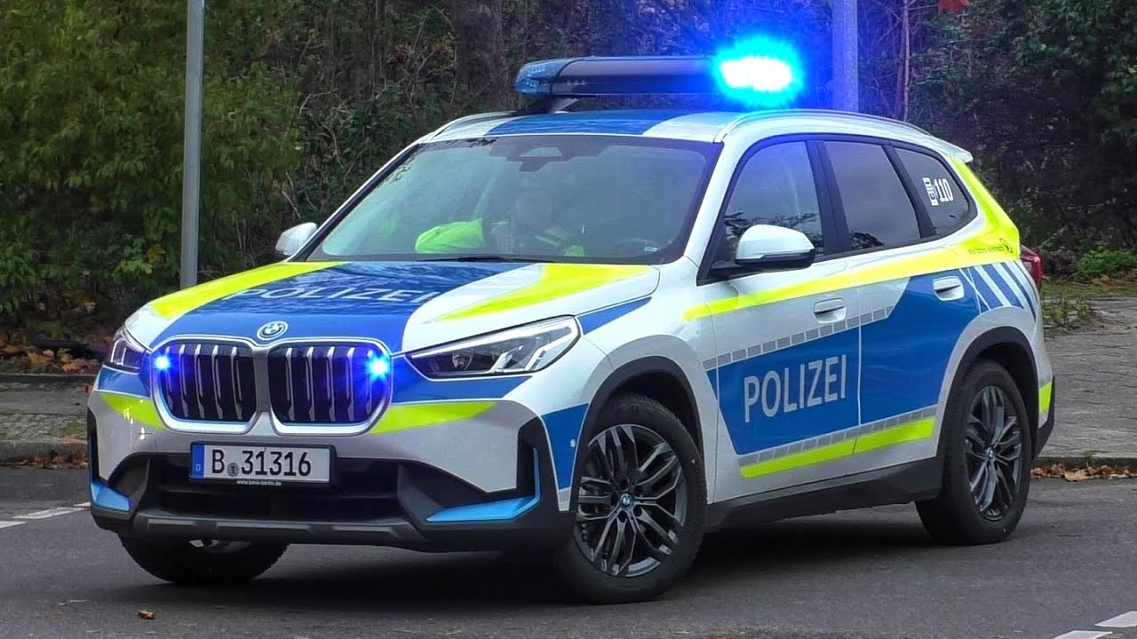[🚔 𝙀𝙍𝙎𝙏𝙀𝙍 𝘽𝙈𝙒 𝙀𝙇𝙀𝙆𝙏𝙍𝙊-𝙀𝙒𝘼 🔋] Alarmfahrt 》Brandneuer Elektro-EWA || Polizei Berlin / Autobahnpolizei