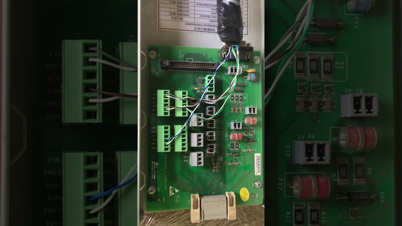 Conexão de alarmes no Dc power ZTE solar