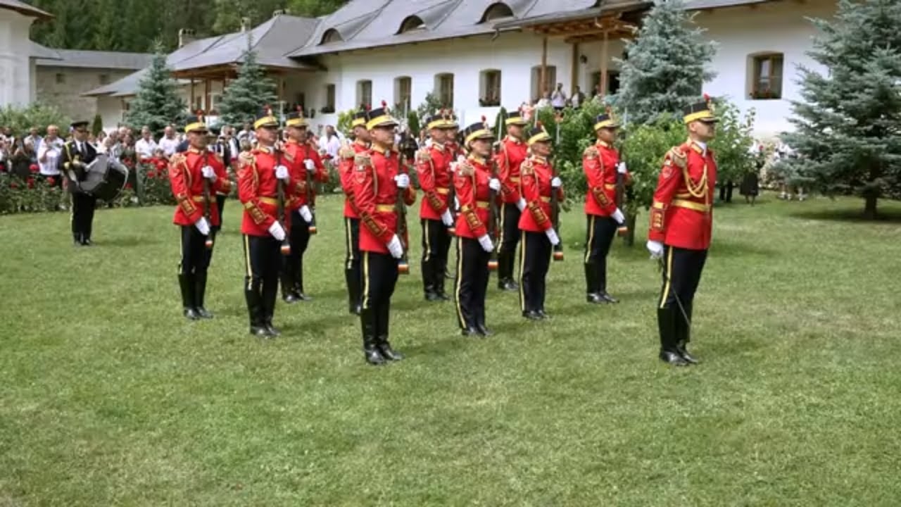 Detașamentul Drill Team al Brigăzii 30 Gardă „Mihai Viteazul” la Mănăstirea Putna @MApNRomania
