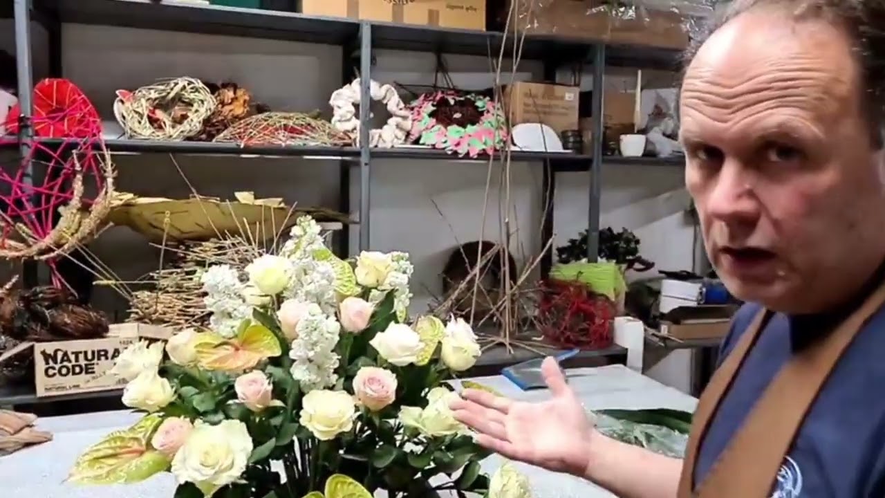 Tutorial composizione fiori per lutto in ciotola - Fiorista Bandera