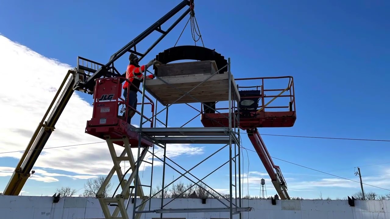 Building Process: Installing  Steel Compression Ring - Scaffolding set-up