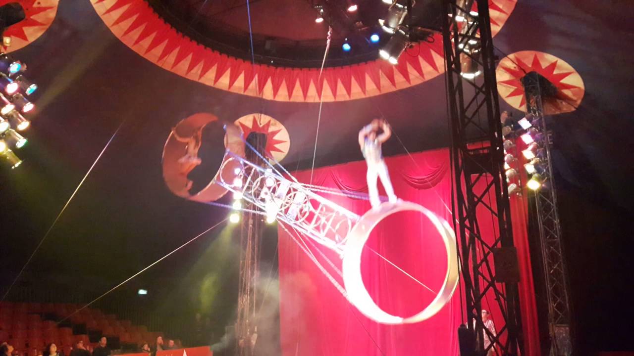 CIRCUS FUNTASIA