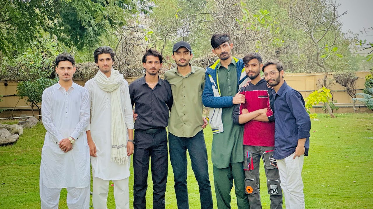 Barish ke waja se hamari chutti Howe or hamni bhoot enjoy kya #vlog #foryou #rain #karachi #enjoy 