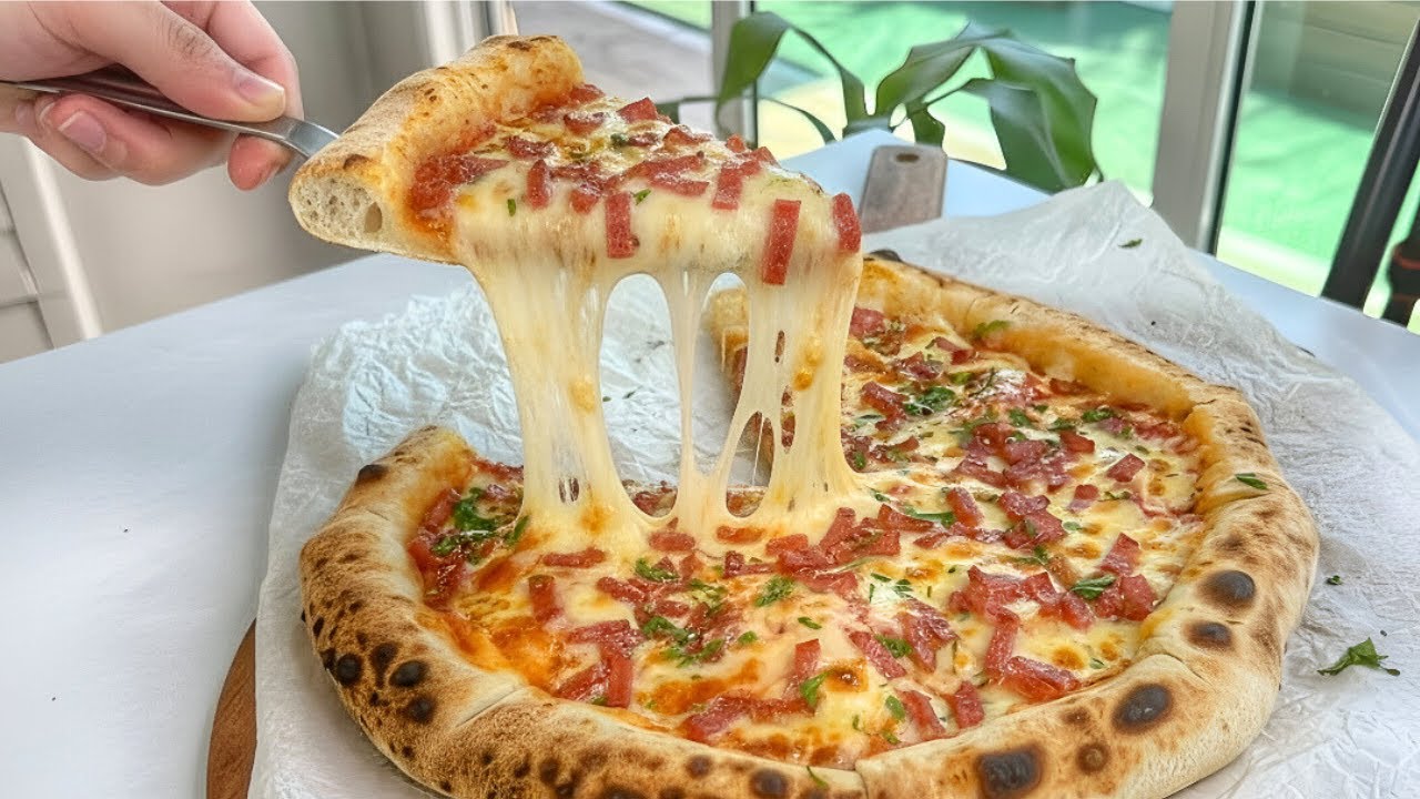 Massa de pizza recheada com queijo e  borda recheada