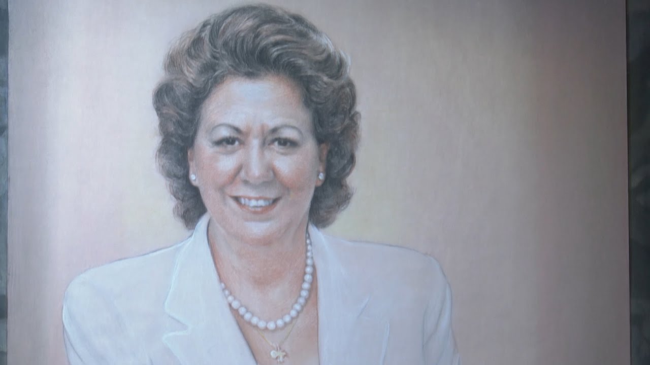 El cuadro de Rita Barberá ya está en en el Ayuntamiento de Valencia