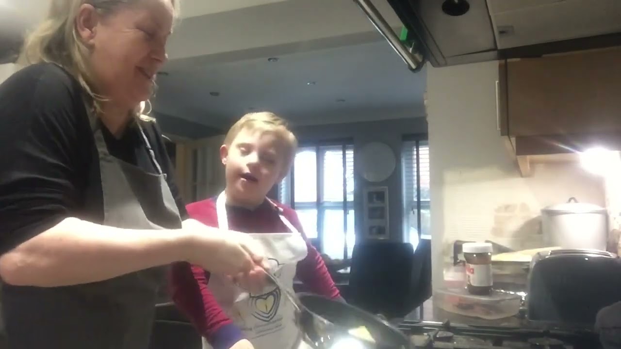 Makaton for ‘PANCAKE’ 🥞