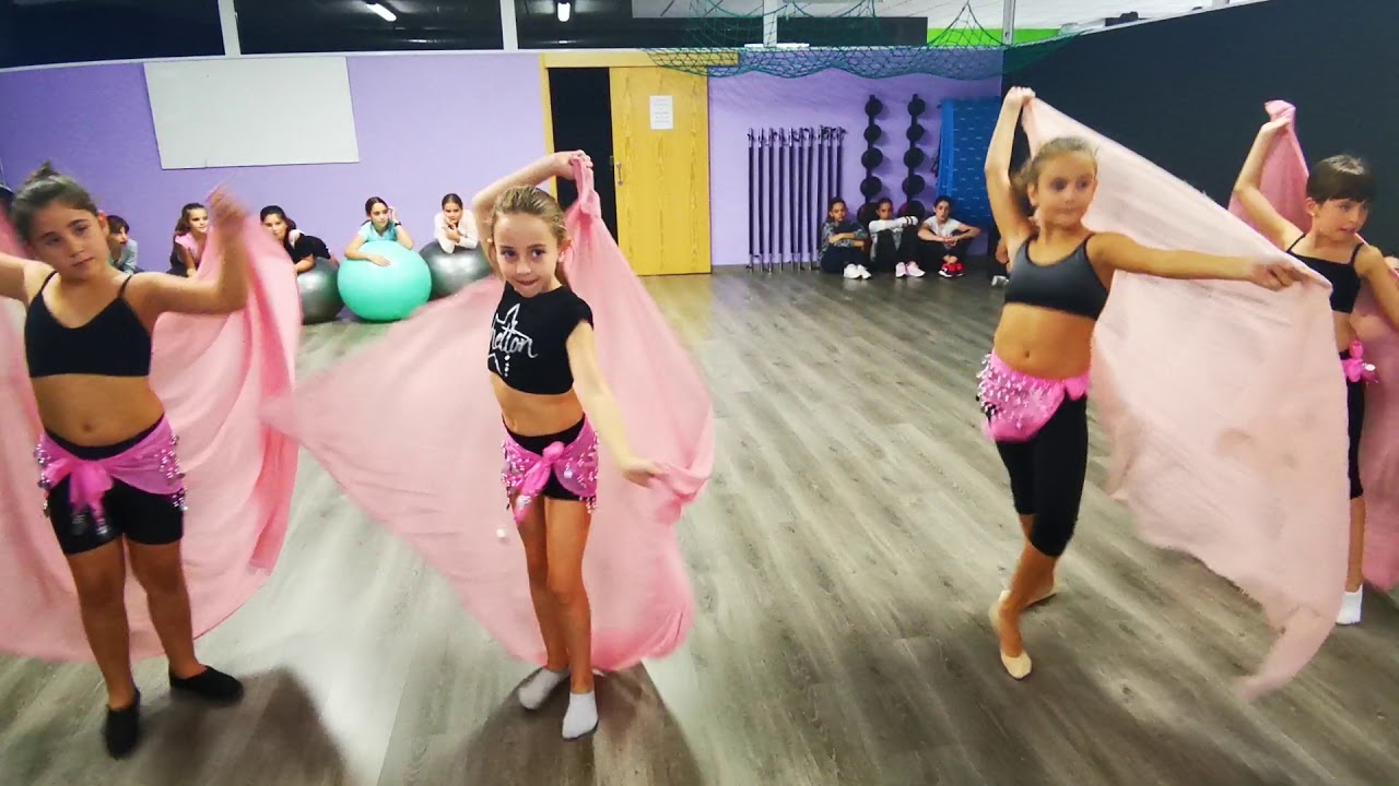 La muchacha turca. Zumba kids