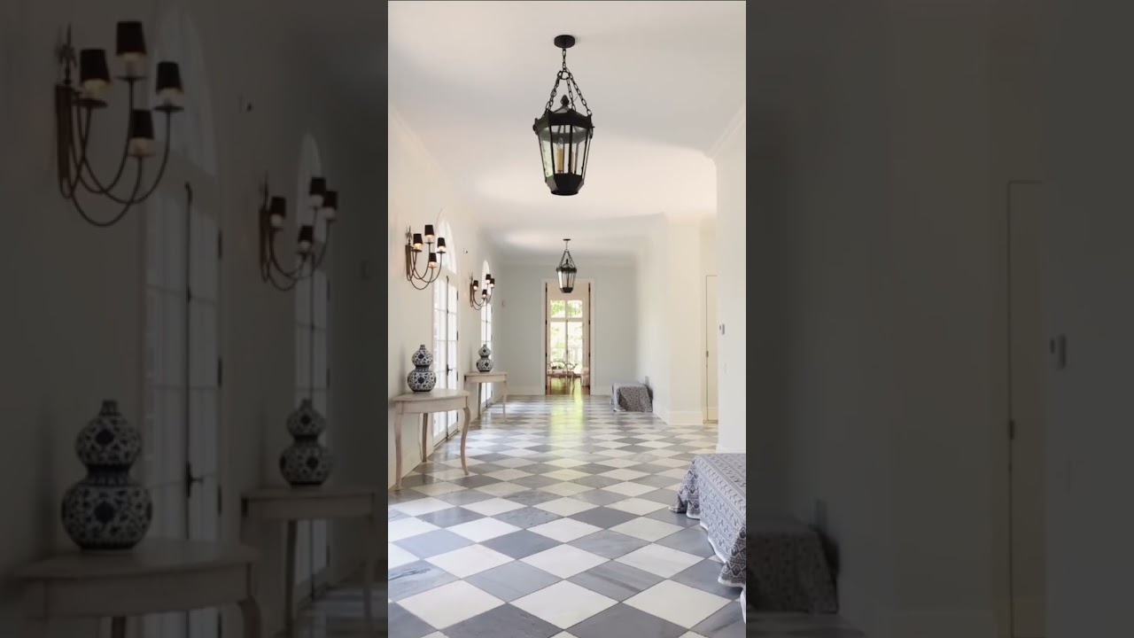 $13,995,000 Picturesque Water Mill Compound #662and672noyacpath
