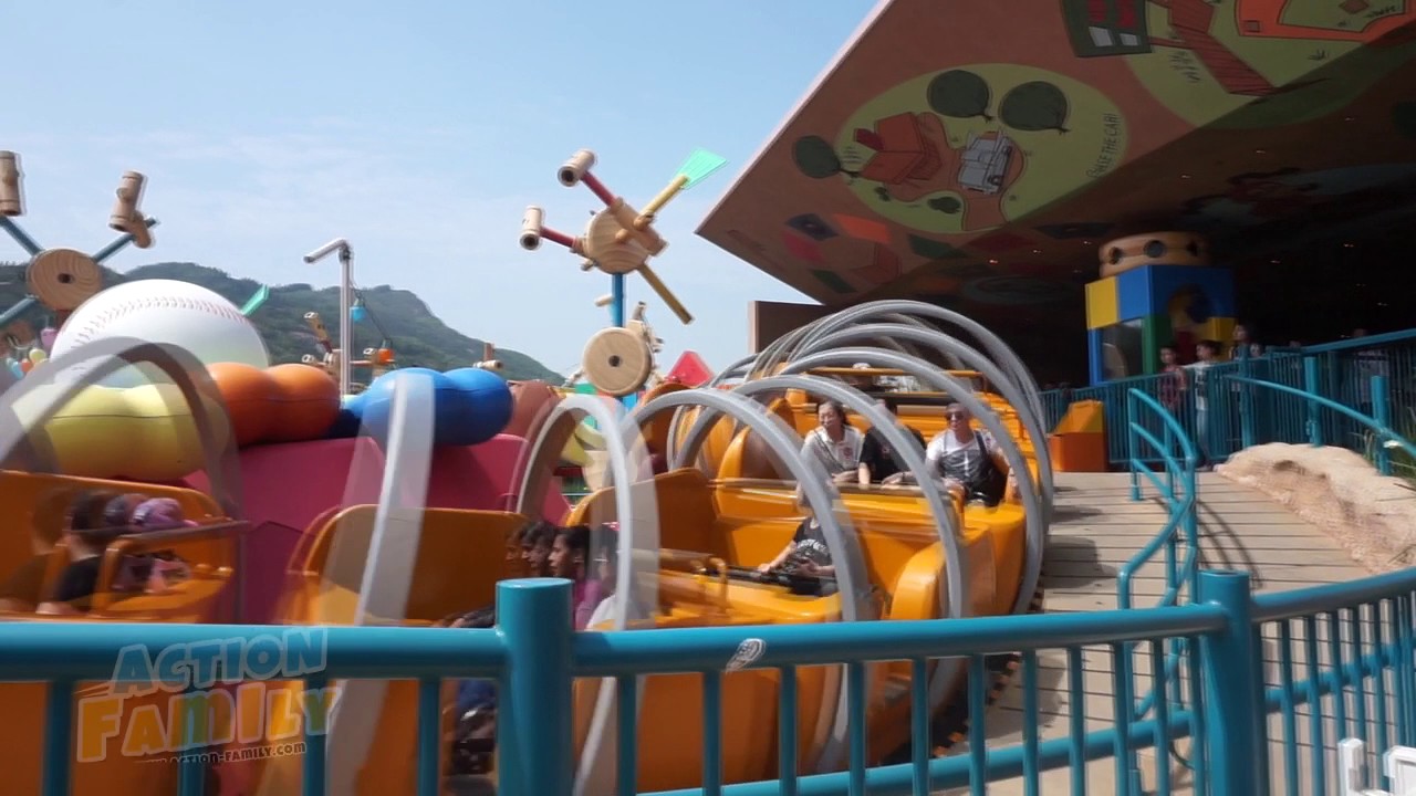 Slinky Dog Spin - Hong Kong Disneyland 2017