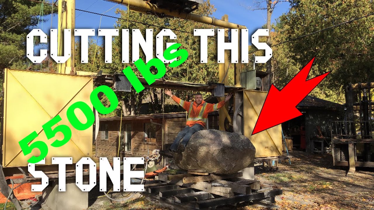 Cutting Granite Boulder with diamond wire saw. #Granite #Boulder #ShakeHandswithDanger