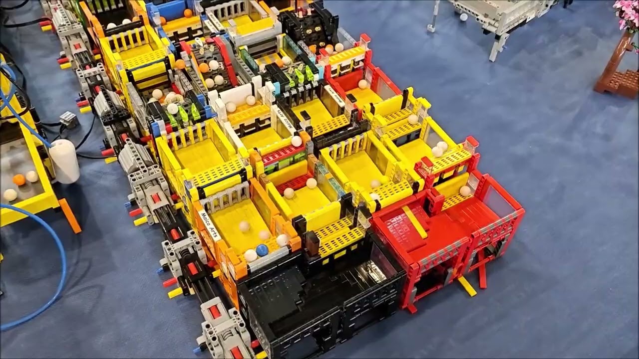 LEGO Great Ball Contraption circuit Fana'Briques 2025