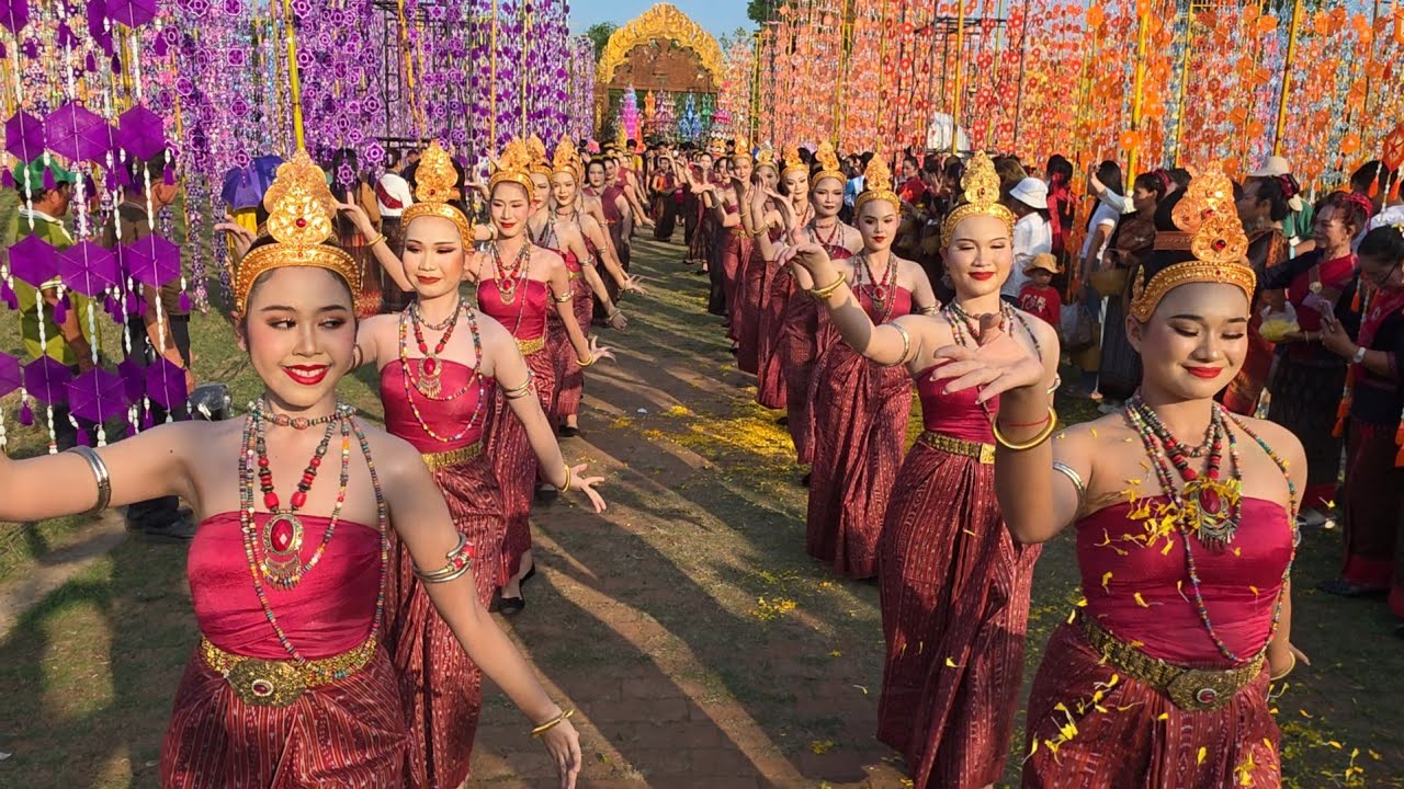 #4k #งดงาม #ขบวนแห่ #เมืองฟ้าแดดสงยาง #พระธาตุยาคู #ทะเลธุงอีสาน #travel #กาฬสินธุ์ #thailand 