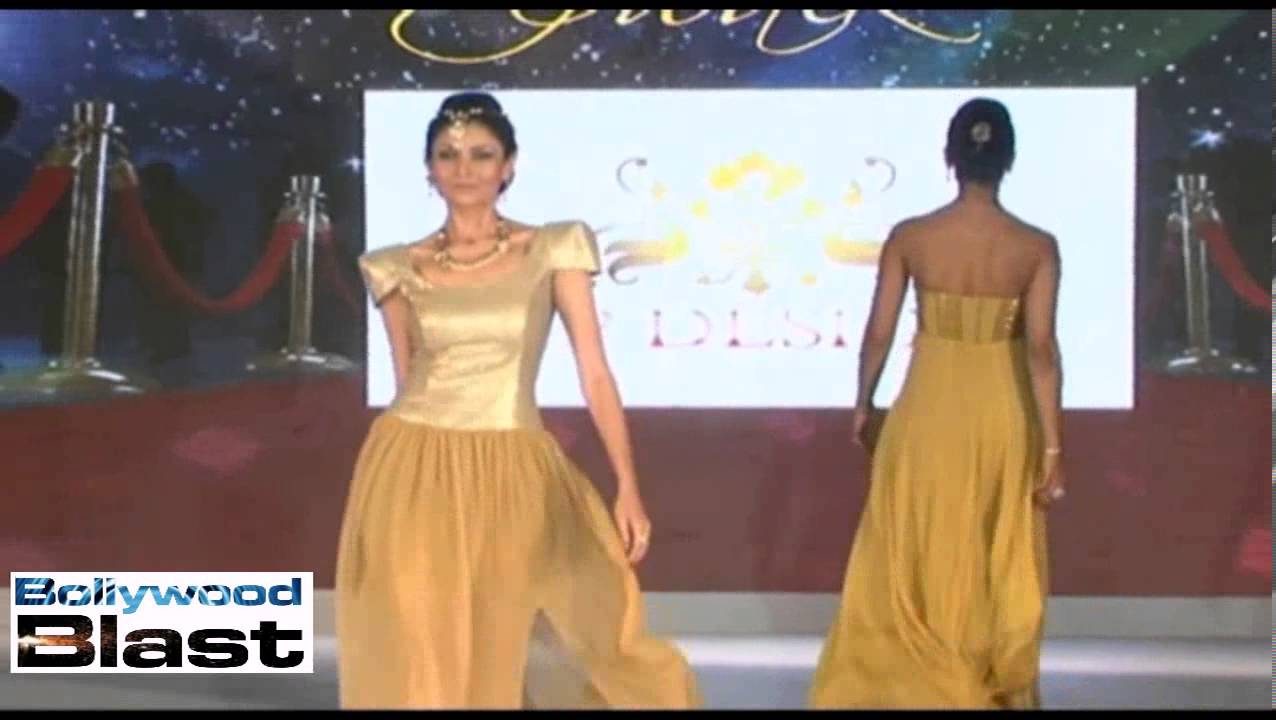Hot Models Walk Ramp At Style Walk