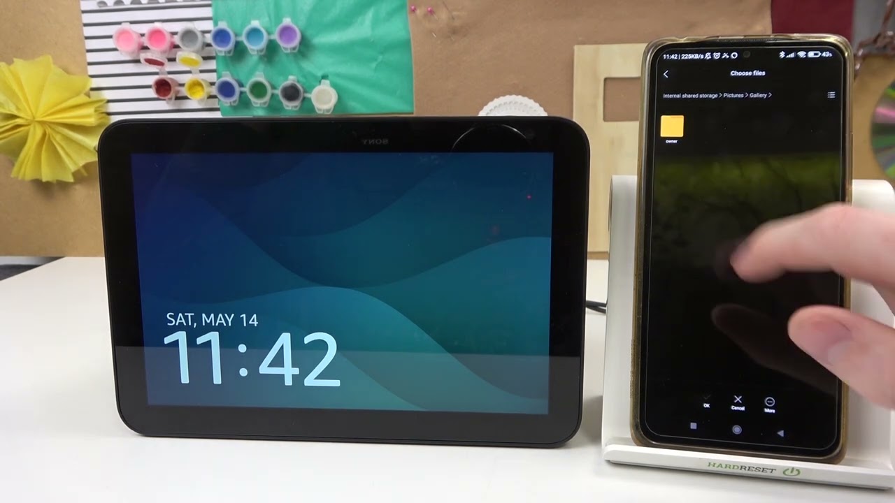 Как добавить фотографии в Amazon Echo Show 8?