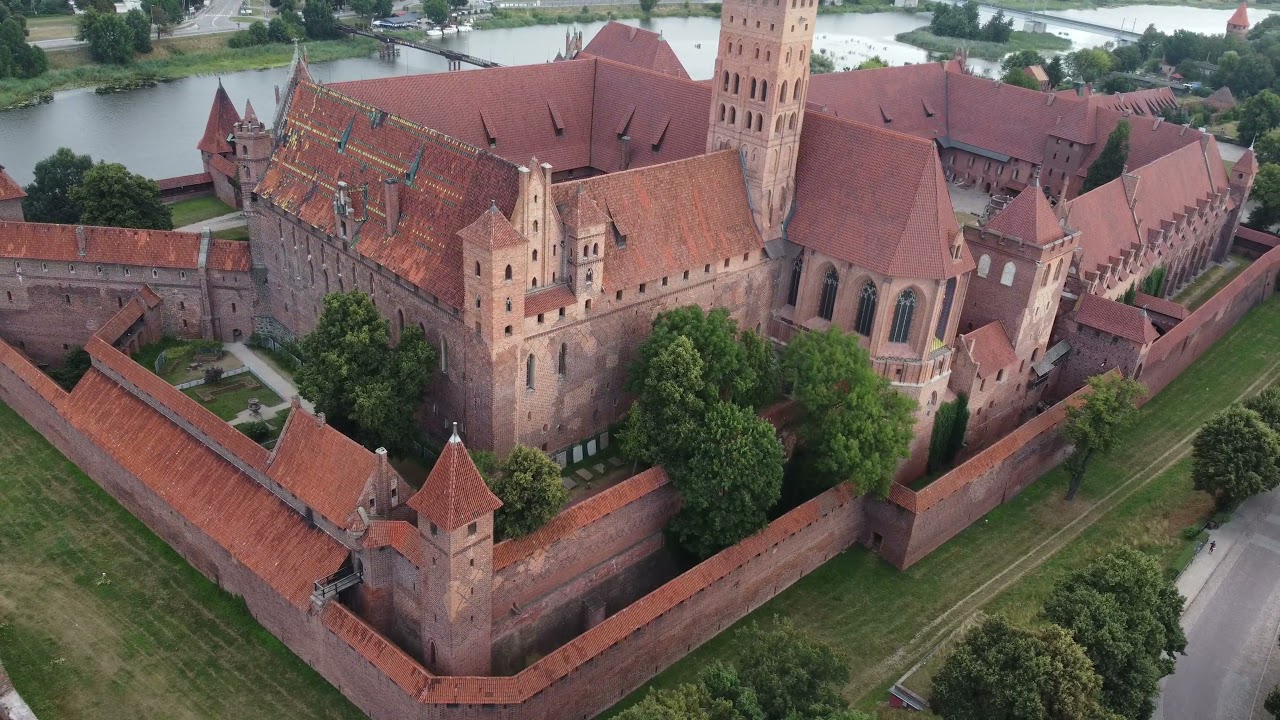 sierpień 2021 Malbork z lotu ptaka Dji mini 2