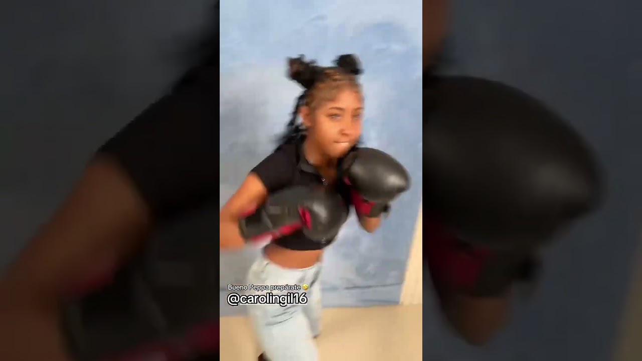 LA MINI PEQUE LE MANDA UN MENSAJE A PEPA