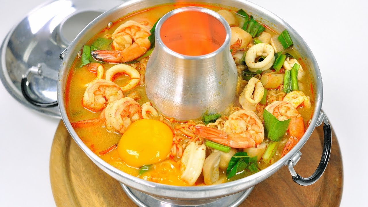 มาม่าต้มยำหม้อไฟ