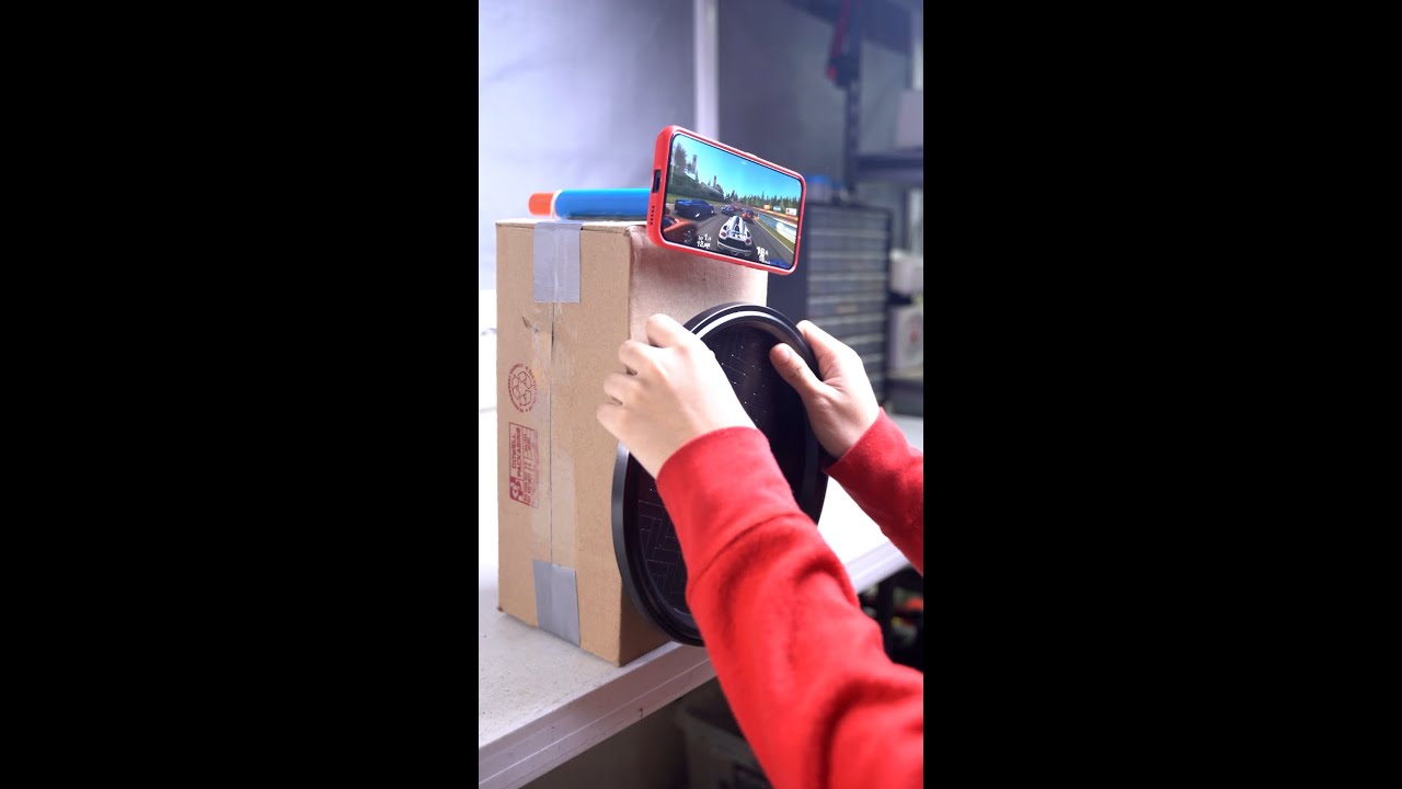 Самодельный картонный руль для смартфона