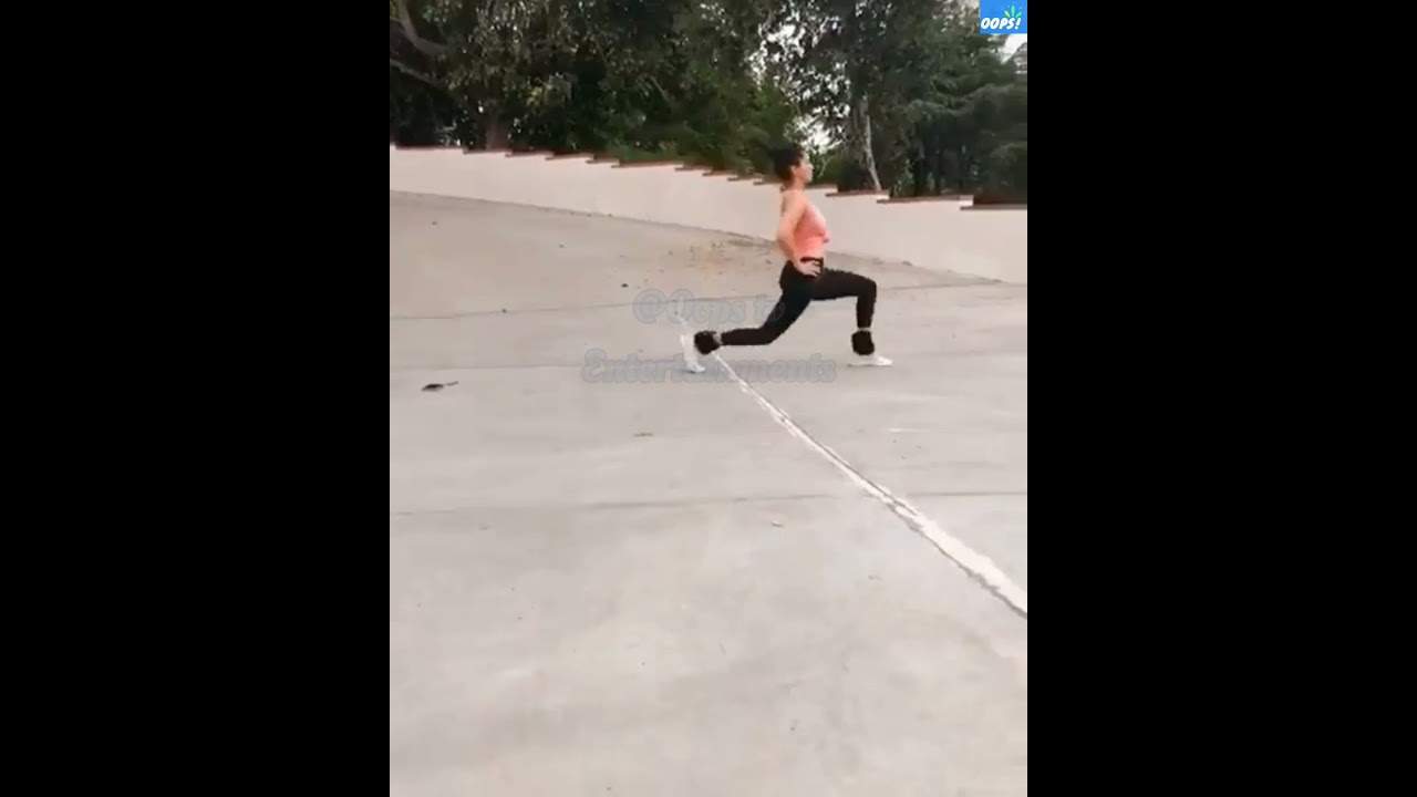 Oops Sunny Leone fit body workout