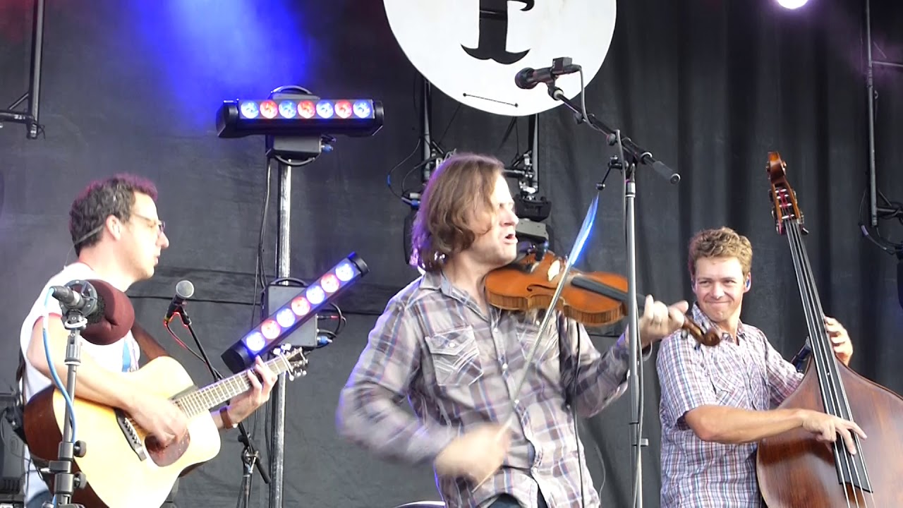 Infamous Stringdusters w Sam Bush 