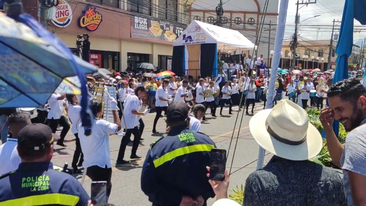 Banda Instituto Oficial La Ceiba Desfiles Patrios 2022 / Estrado Municipal