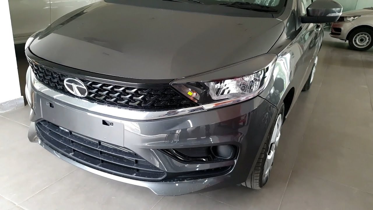 2020 TATA TIAGO XT GREY COLOR BS6 1.2 REVOTRON PETROL FULL REVIEW