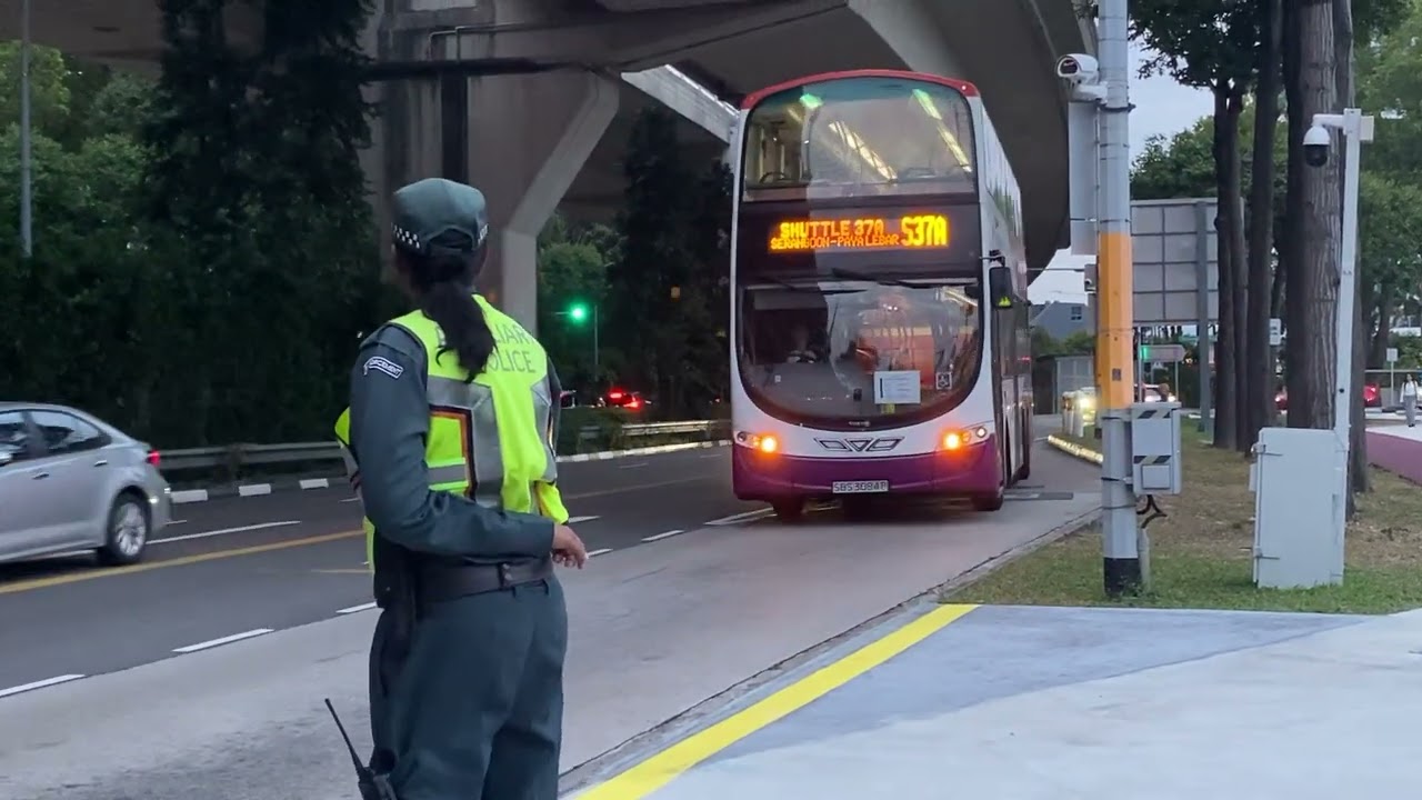 Spotting@Bus Stop Episode 4 (Serangoon Stn Exit B)