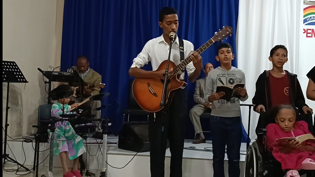 😍 Mocidade cantando/minha filha tocando pela primeira vez 💗