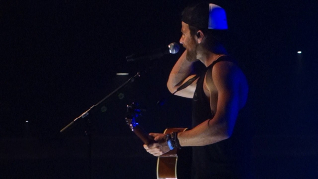 Kip Moore Starland Ballroom 5-18-17 --  Acoustic Set