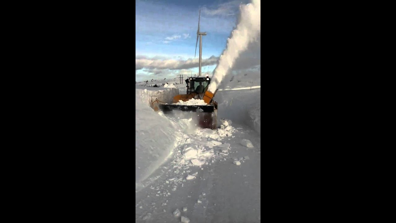 Overaasen in 3 meters of snow