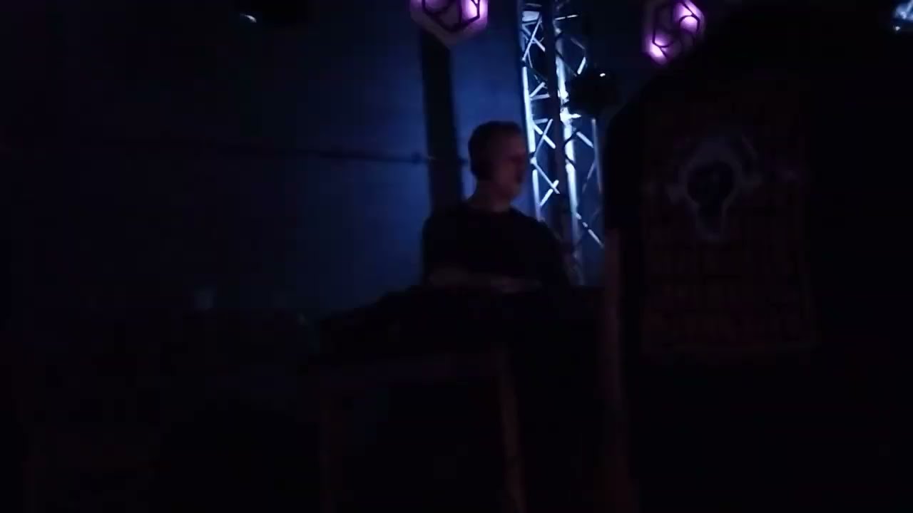 ZEUZ @affenkafig-tv-2010, WIEN